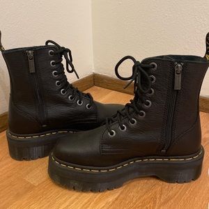 Dr. Marten Jadon III Pisa leather platform boots in perfect condition Size: 7